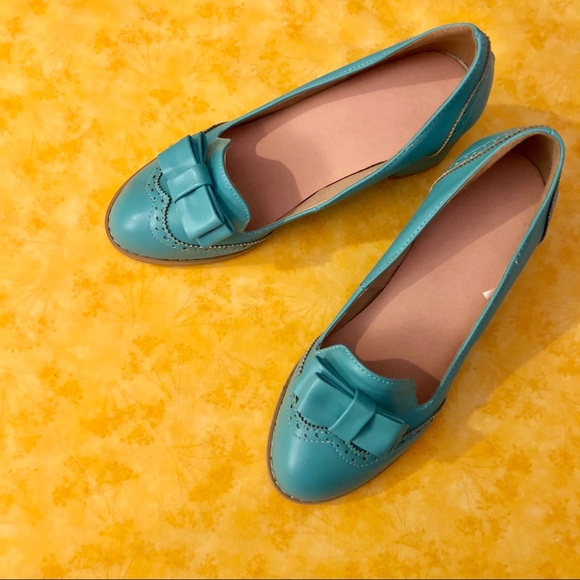 Shoes - Adorable Teal Loafer Pumps